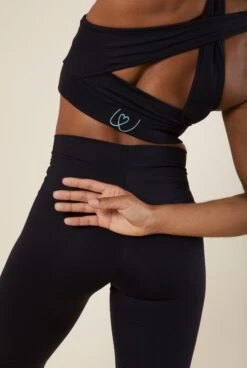 Brassière De Sport - Pirate Black -Optimal Lingerie Magasin 2021 10 27 We are jolies 28b 2048x3048px