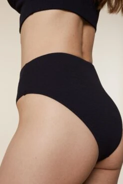 Ensemble Maillot Noir - Triangle / Taille Haute -Optimal Lingerie Magasin 230413 WAJ eshop184