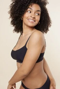 Brassière Sans Couture - Pirate Black -Optimal Lingerie Magasin Femme brune de cote brassiere sans couture noir