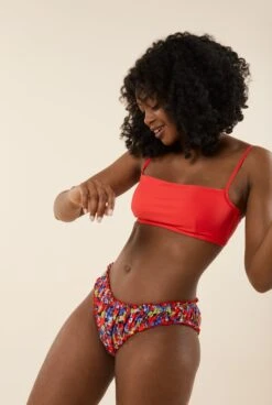 Brassière Maillot - Hot Coral -Optimal Lingerie Magasin femme brune brassiere maillot rouge