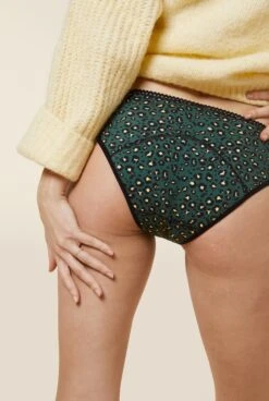 3 Culottes Menstruelles - Les Nouvelles -Optimal Lingerie Magasin femmedosculotteleopardvert